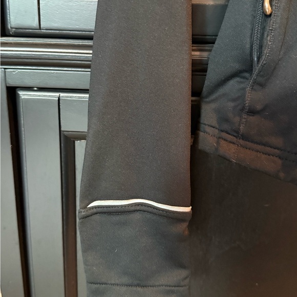 Women's Brooks Reflective Full Zip Black Running Jacket, Small, Fair Condition - Picture 5 of 13